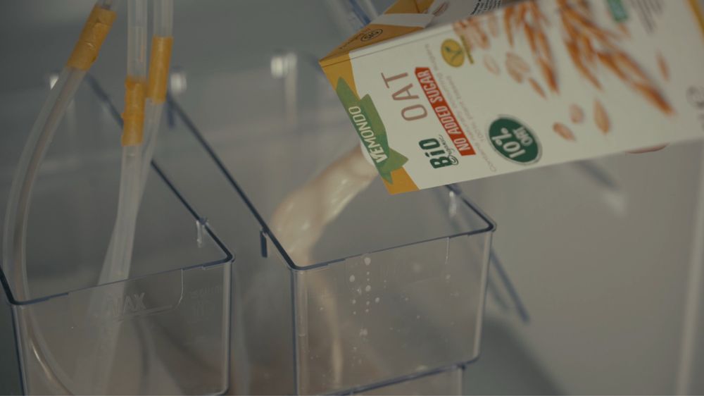 Afacere cafea la cheie – stand + aparat profesional