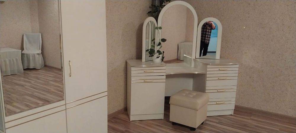 Гарнитур спальный