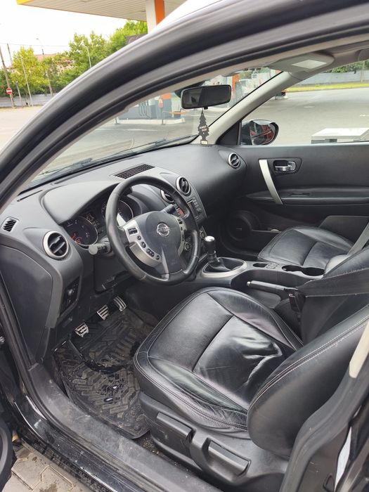 Nissan Qashqai – îngrijit, practic și plăcut la condus