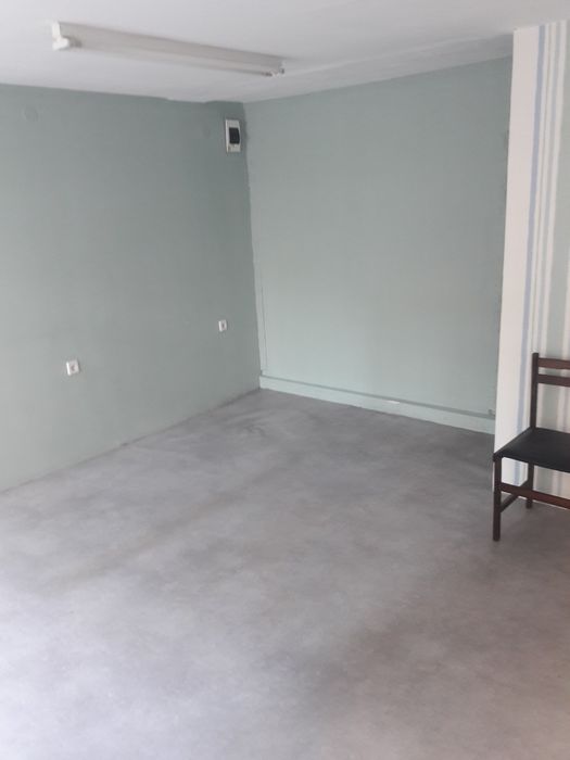 Дава се под наем Офис в Бургас, Център - 14 кв.м за 178.5 € - Снимка #1