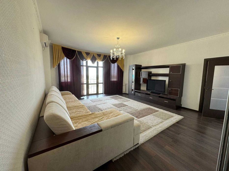 Продаётся 2-комнатная Парк Резидентс