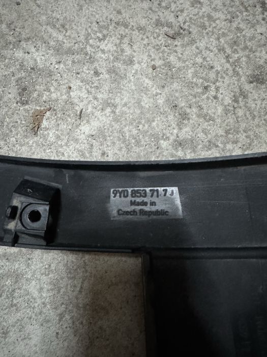 Porsche Cayenne  предна лява вежда 9Y0853717