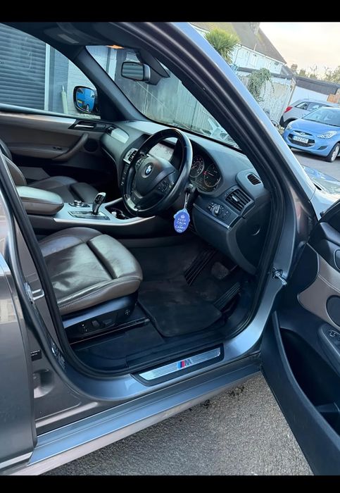Dezmembrez BMW X3 Mpachet 2011
