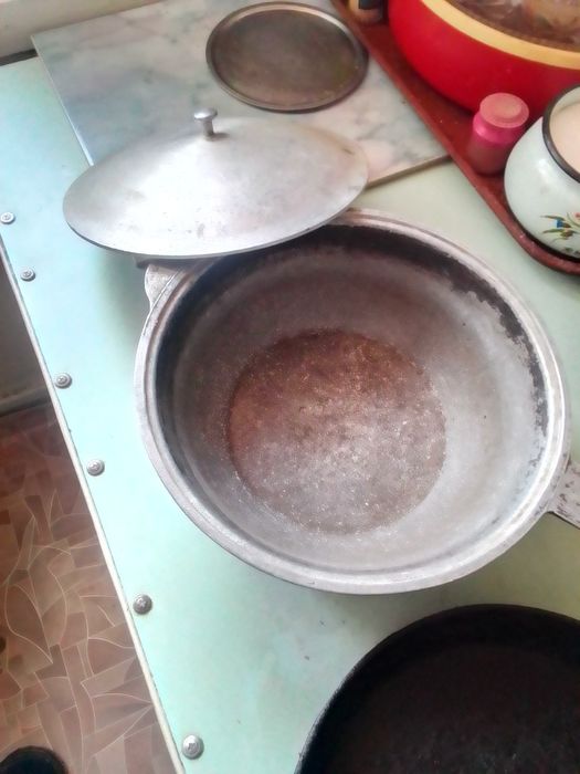 Кастрюля  7 литров..утятница.