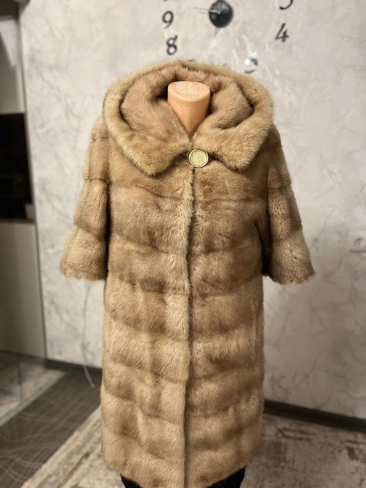 Продам шубу за 60000