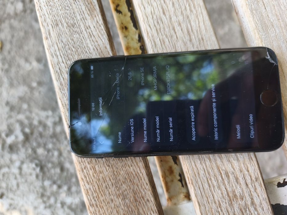 Vând iPhone urgent