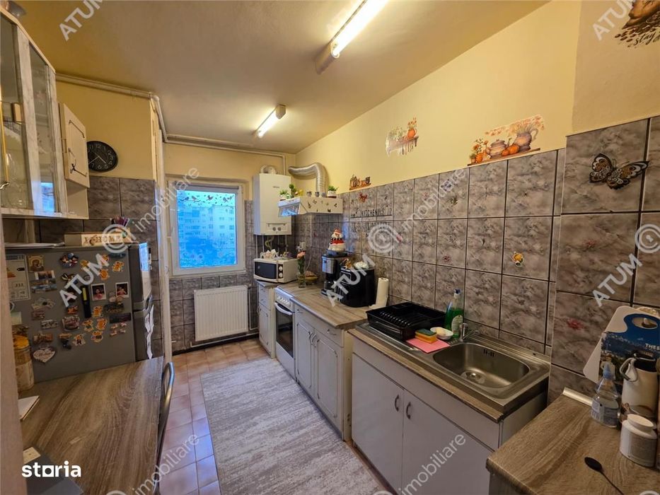 Apartament cu 3 camere decoamndate in zona Valea Aurie din Sibiu