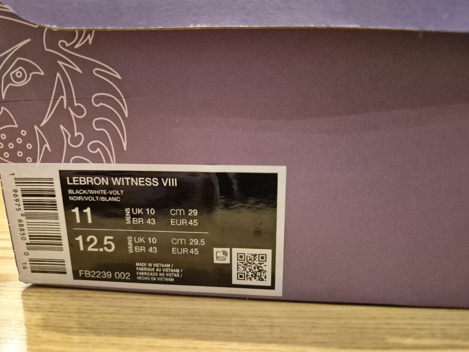 Nike Lebron Witness 8