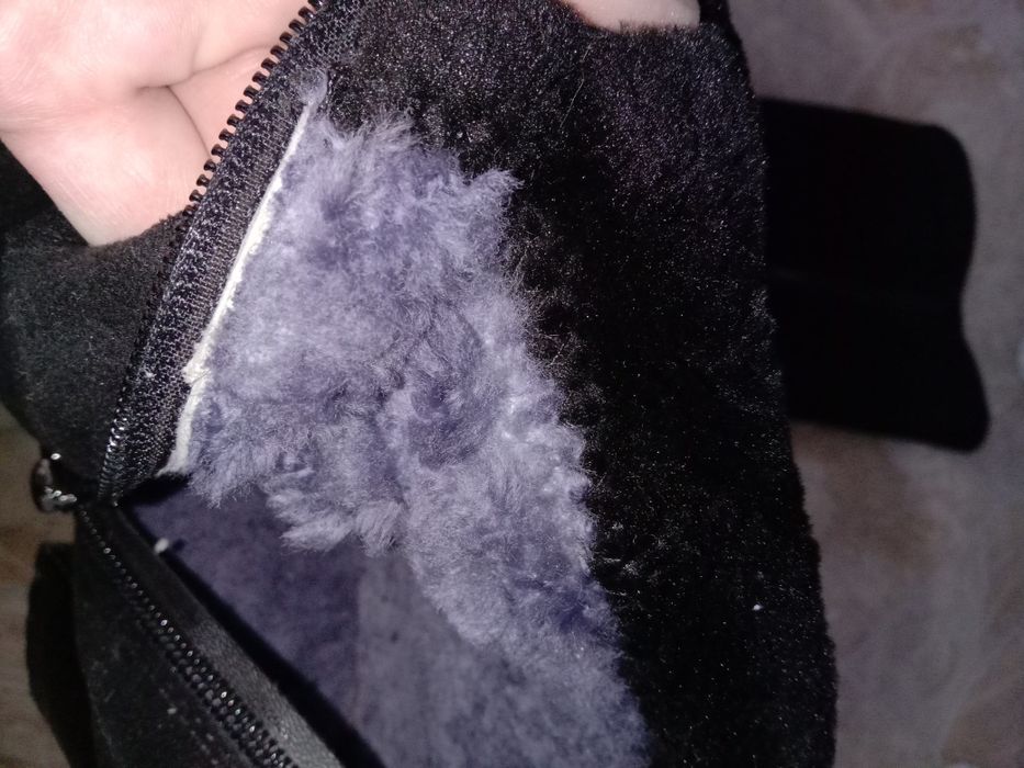 Зимние сапоги 39-40 с натуральным мехом. Без дефектов.