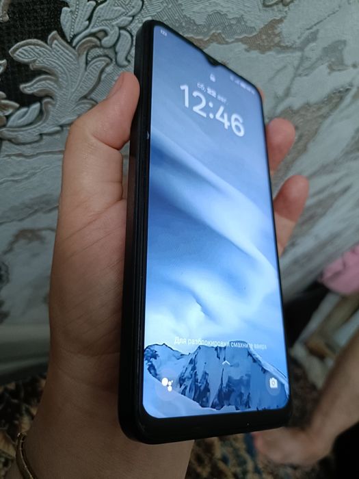 Продам телефон хороший