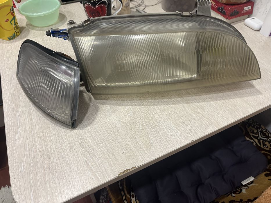 Фара правая габорит тойота эксив