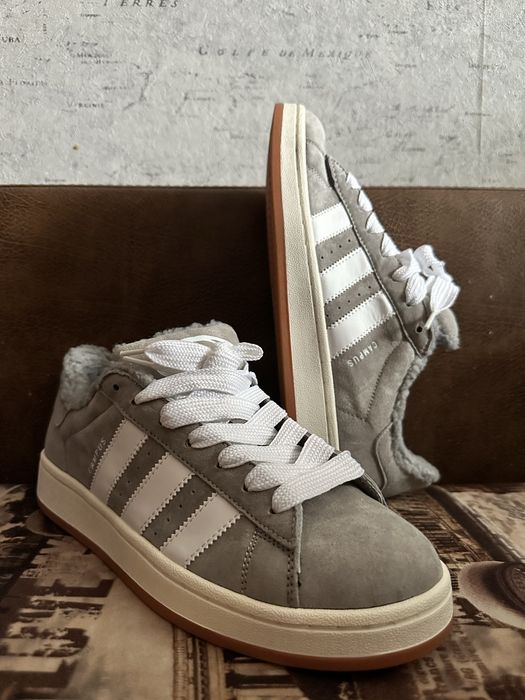 Продам кроссовки новые