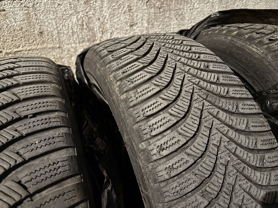 Hankook зимни гуми 195/55/16