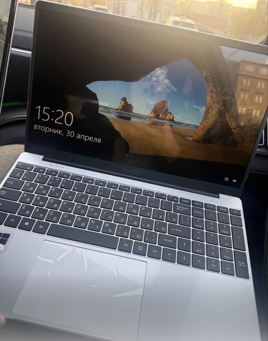 Ноутбук Lunix 256gb 15,6. Диагональ