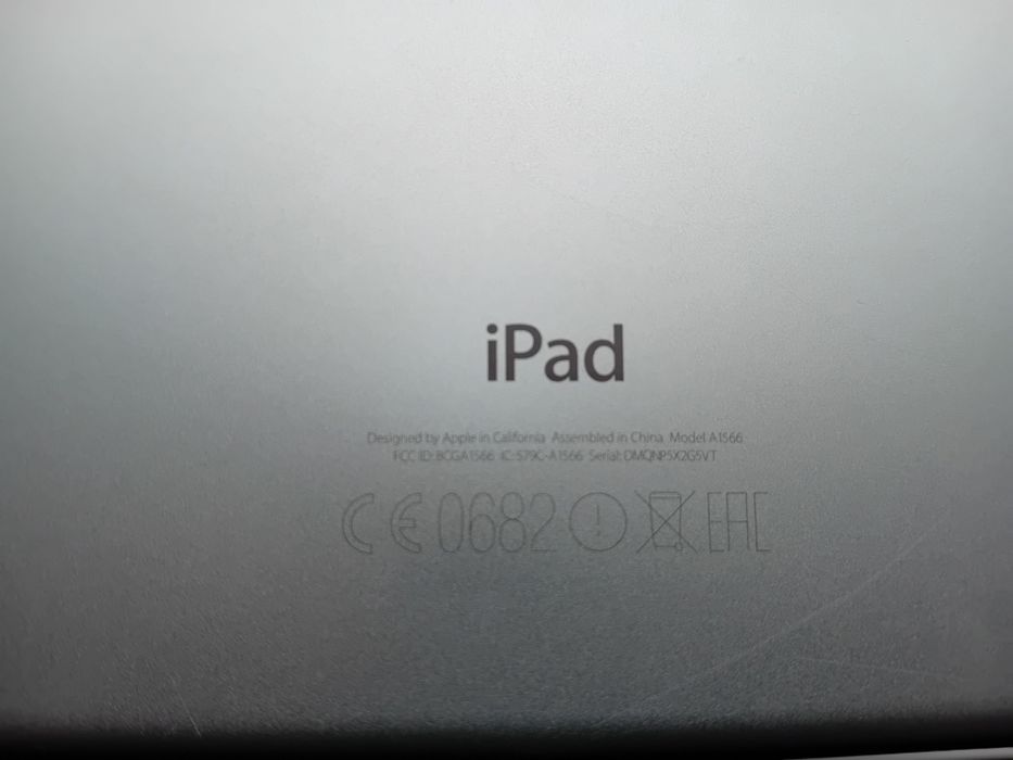 Lot iPhone și iPad defecte