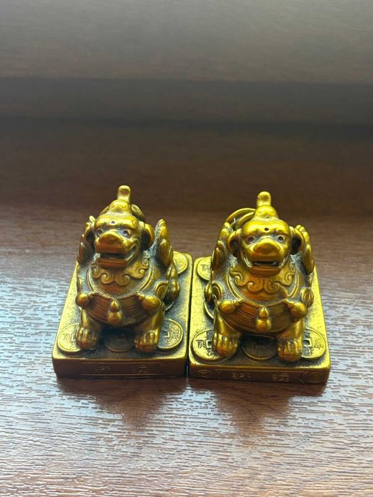 Set 2 figurine Pi Yao înaripați/rășină/instrumente Feng Shui/H=5,2cm.