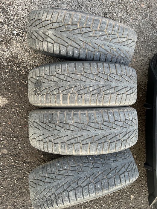 Зимние шины Ikon 235/60/18