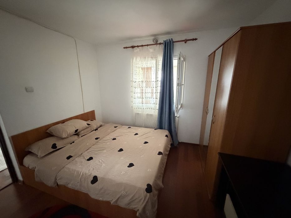 Apartament zona pietii et1