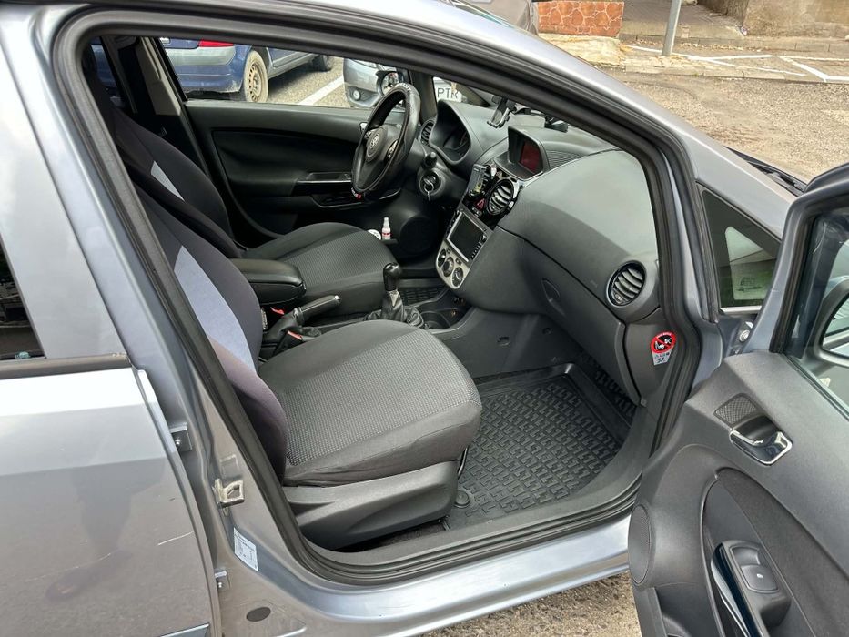 Vând Opel CORSA d 2008 1.2 gpl