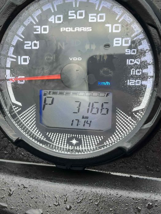 Vand Atv Polaris Sportsman 1000 cc 92 cp An 2017! Atv-ul este ca nou!!