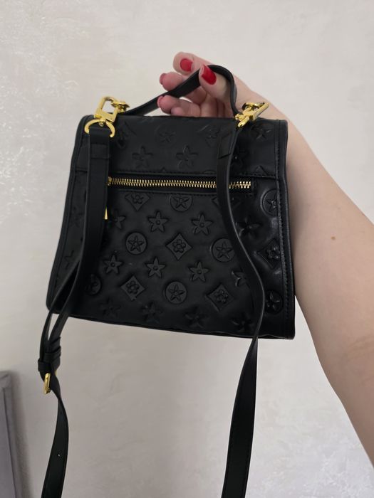 Продам Сумочку коженую