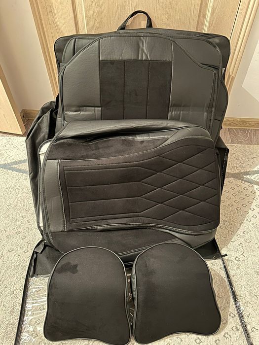 Авточехлы НОВЫЕ .