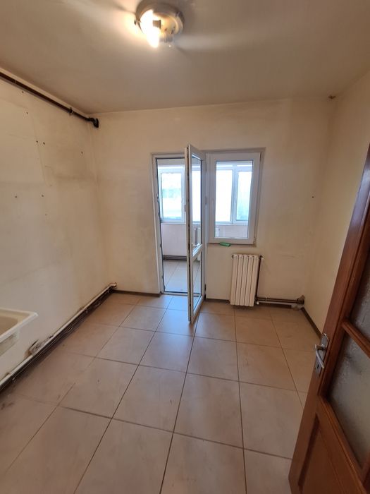 VÂND SAU SCHIMB • APARTAMENT 3 CAMERE • Inel 2 • Etaj 2 •2 Băi •Gaze