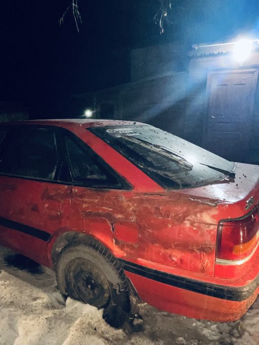 Продаётся автомобиль Mazda 626.