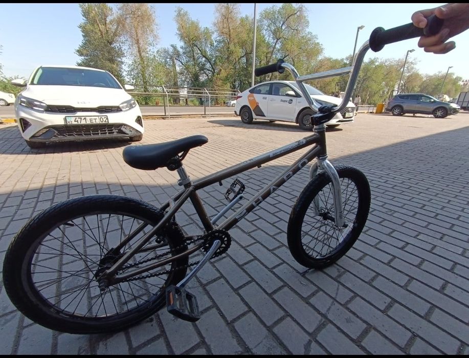 Продам велосипед bmx haro midloader