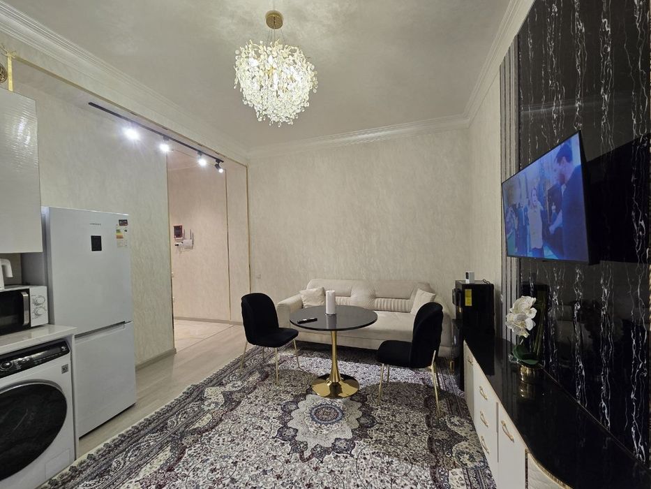 Новза хамза метро новос. Голд. Хауз. 1/2/7. Семья