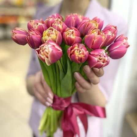 Тюльпаны свежие большой бутон