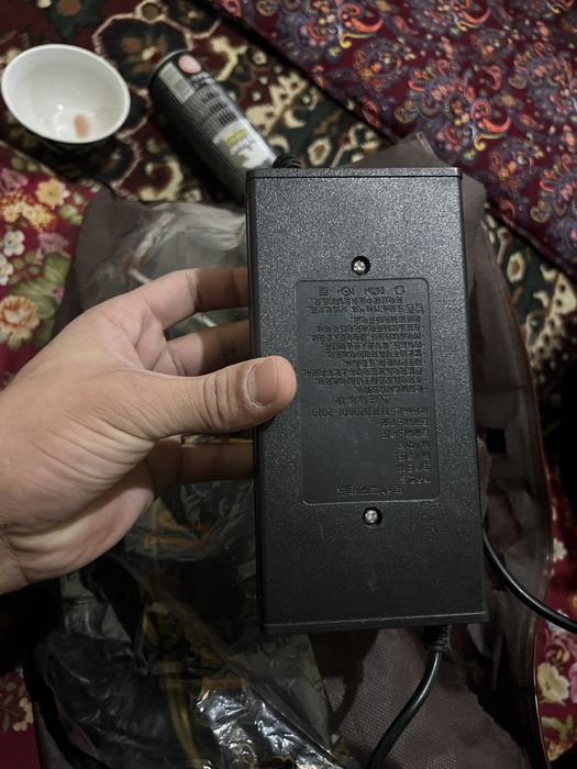 Зарядчик для скутер