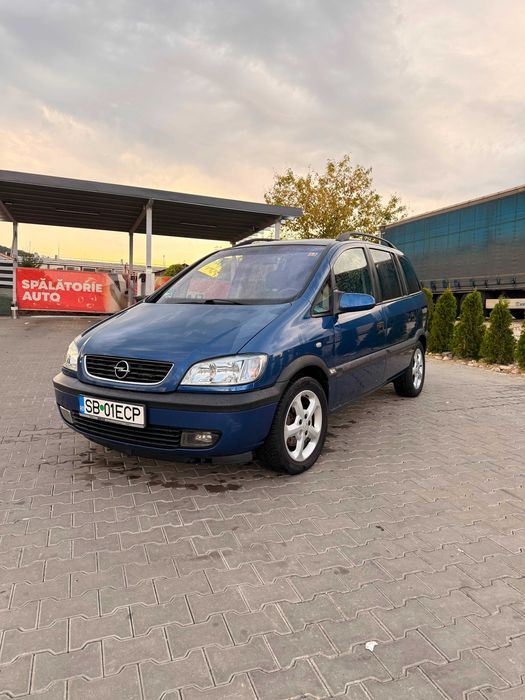 Vând Opel Zafira
