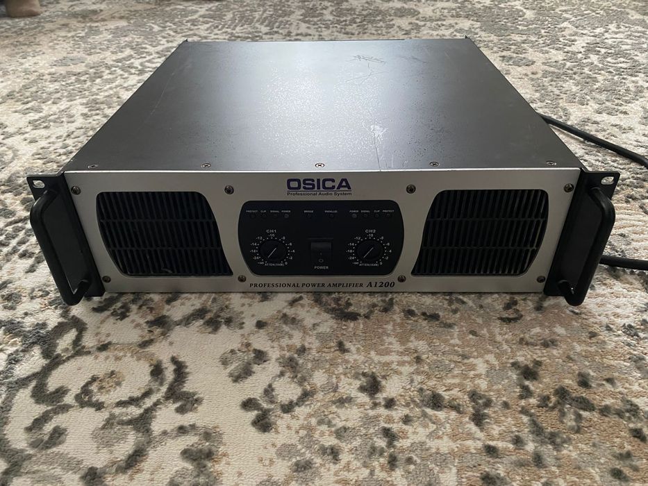 Срочно продам усилитель.