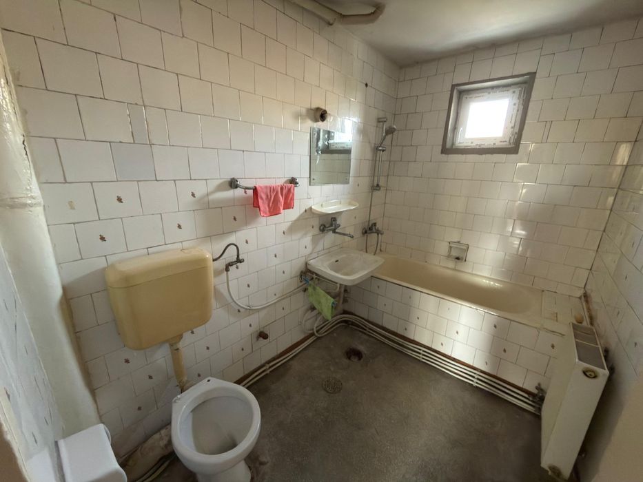 Vând apartament cu 2camere pe strada Păulești