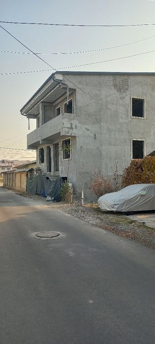 Bektemir rovd kochada uy sotiladi