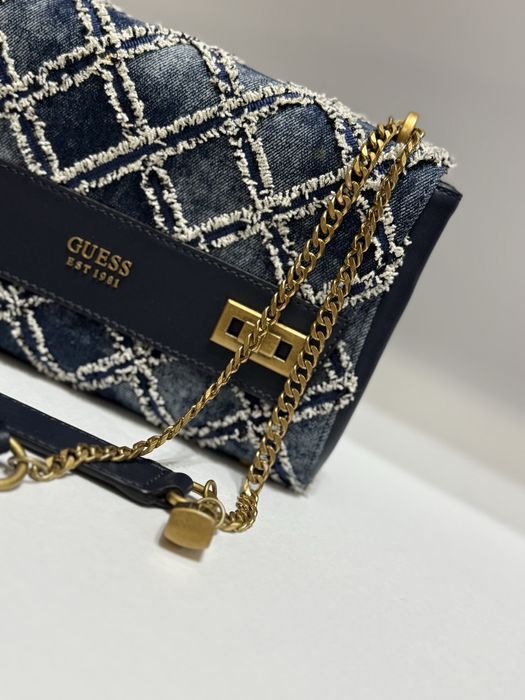 Продам сумку Guess