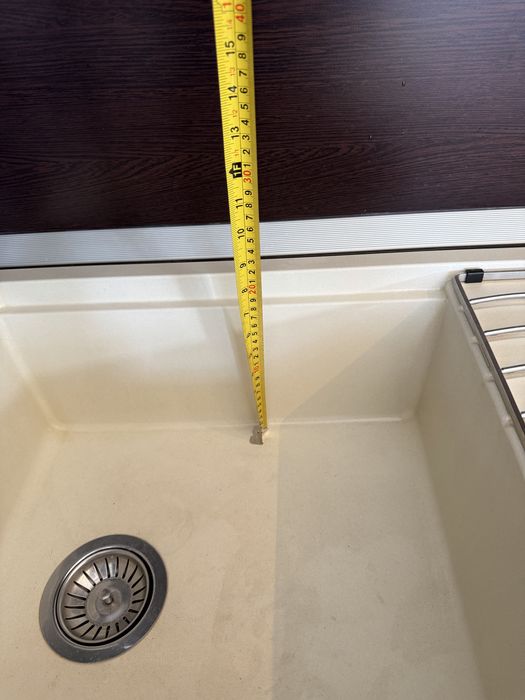 Мивка със смесител