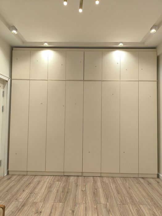 Shkaf sotiladi dastafka ustanovka bepul