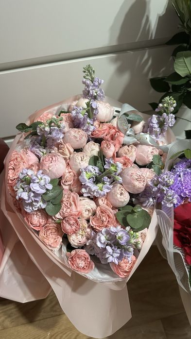 свежие букеты от 2000 тысч