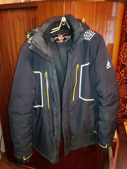 Теплая зимняя куртка