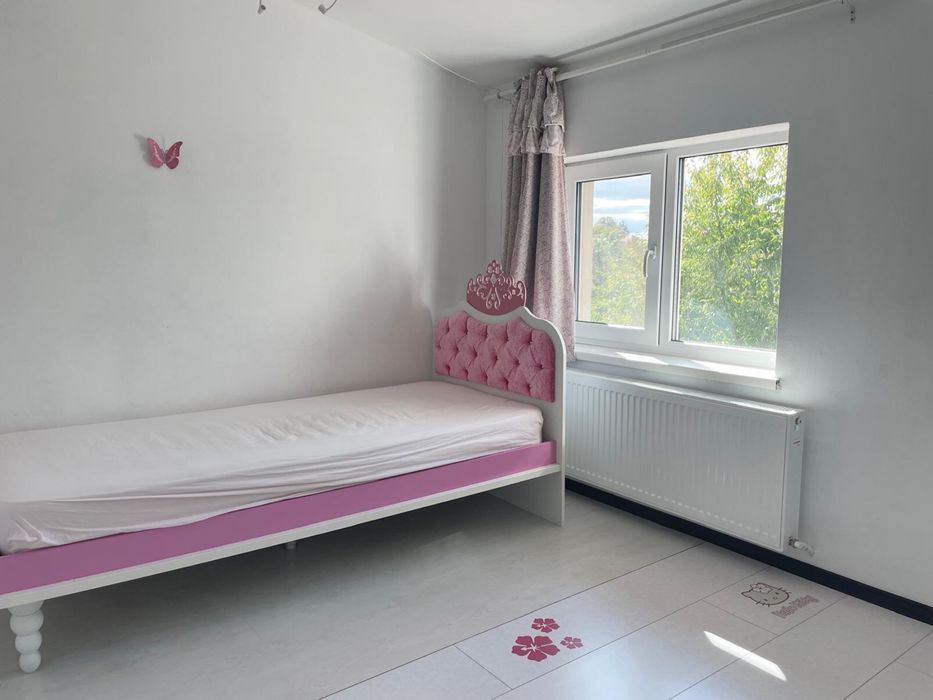 Inchiriez casa Proprietar 5 camere, zona linistita curte, super ocazie