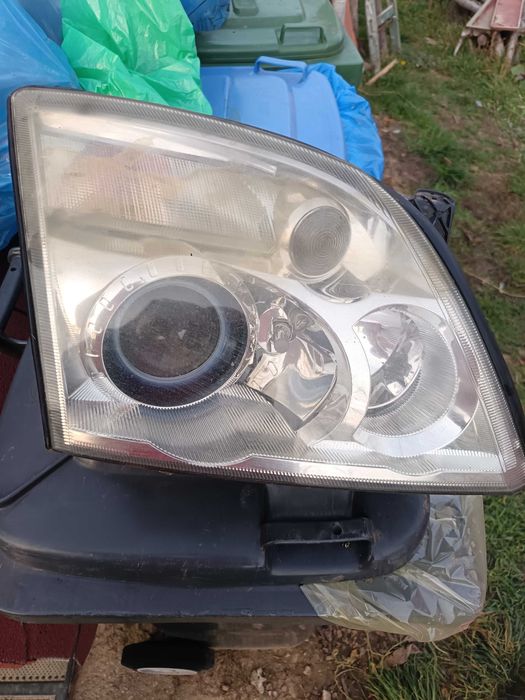 Faruri Opel Vectra C