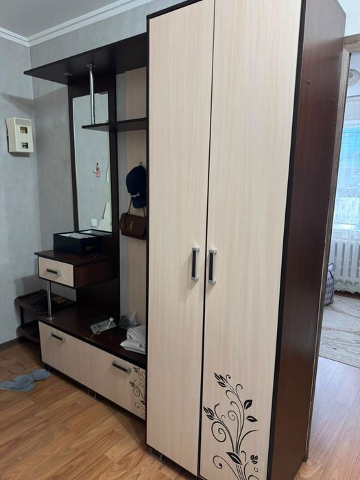 Продам прихожую