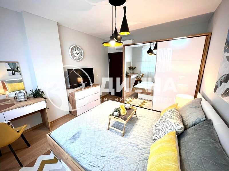 Продава се Тристаен апартамент в Пловдив, Кючук Париж - 95 кв.м за 2053 €/кв.м - Снимка #4