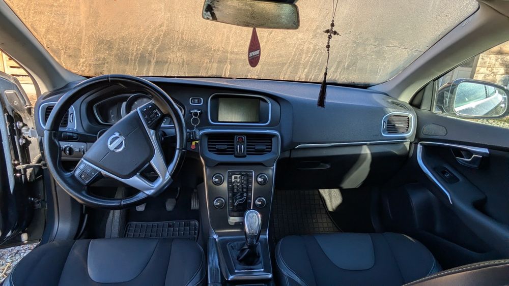 VOLVO V40 2013 — imagine 5
