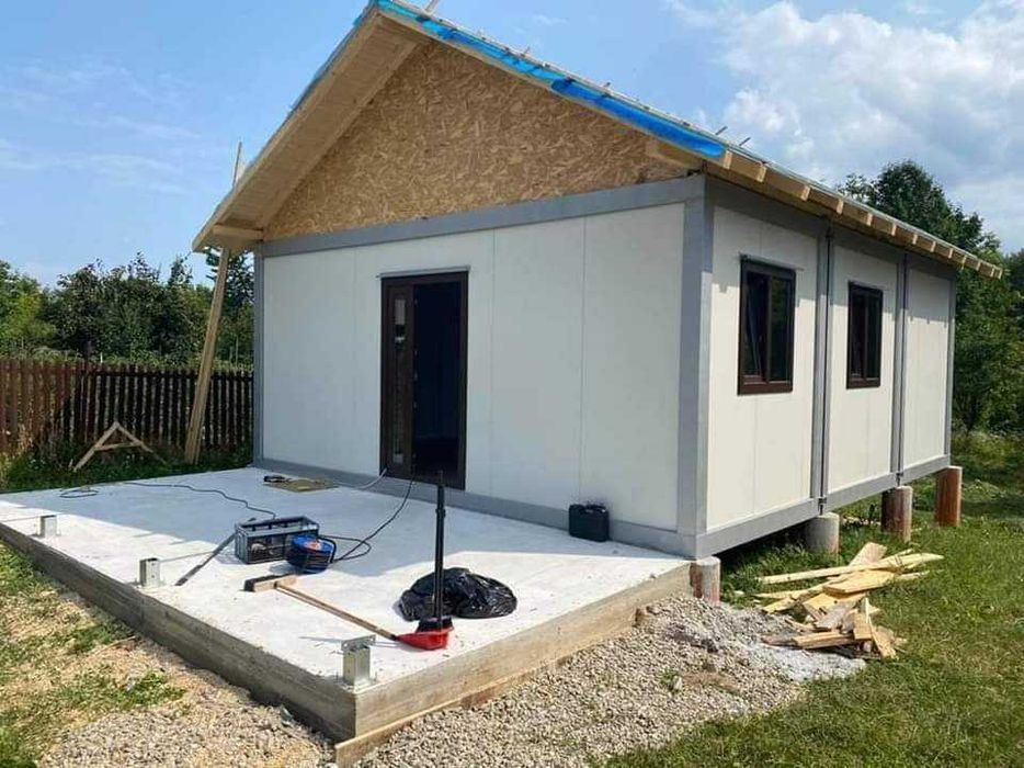 Case din Lemn, Casa Modulara, Garaje Auto si Containere stil birou din structura metalica si panou sandwich termoizolant