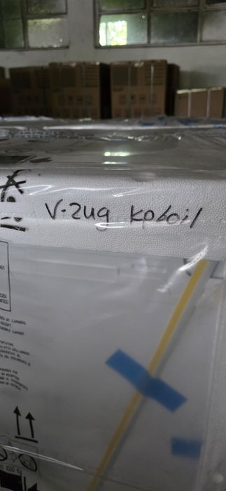 Нов хладилник с камера за вграждане V-ZUG 122 см