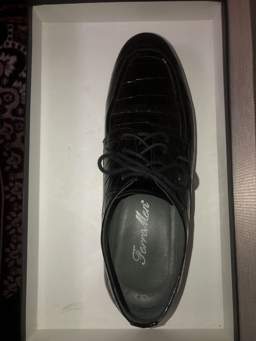 Tufli sotiladi. Туфли сотилади