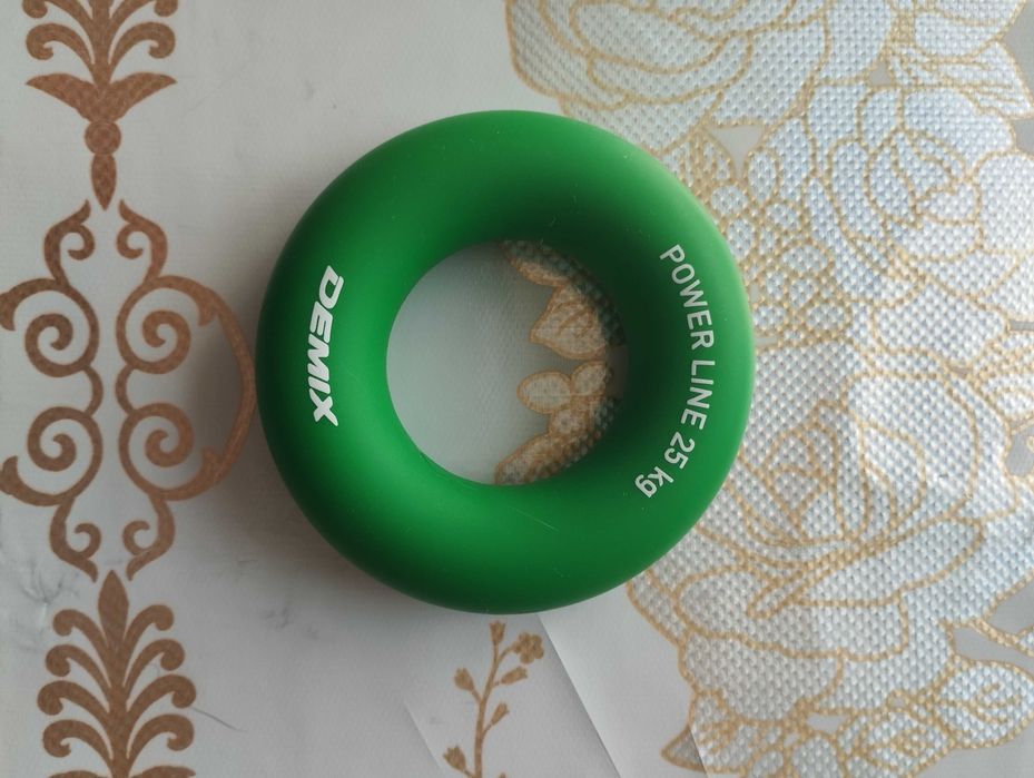 Продам эспандеры кистевые